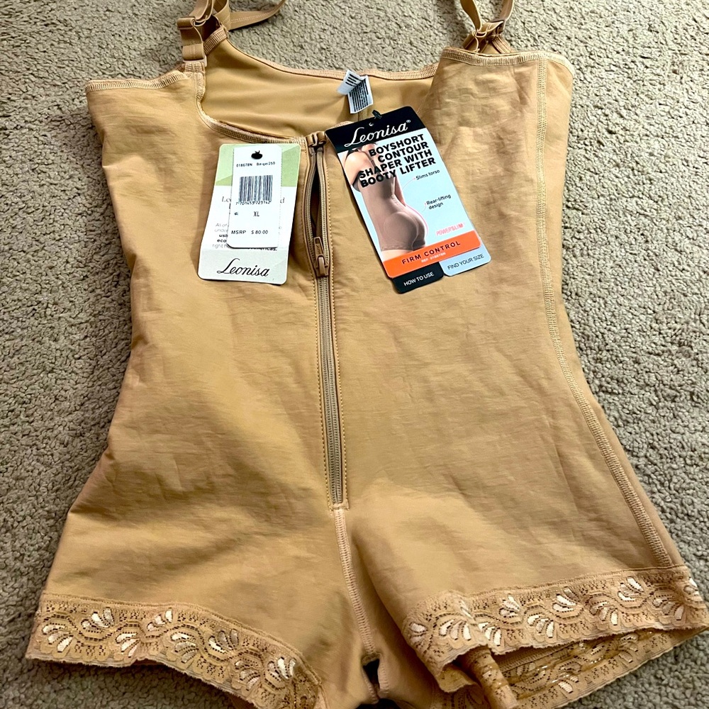 Leonisa boy short contour shaper w/ booty lifter NWTs